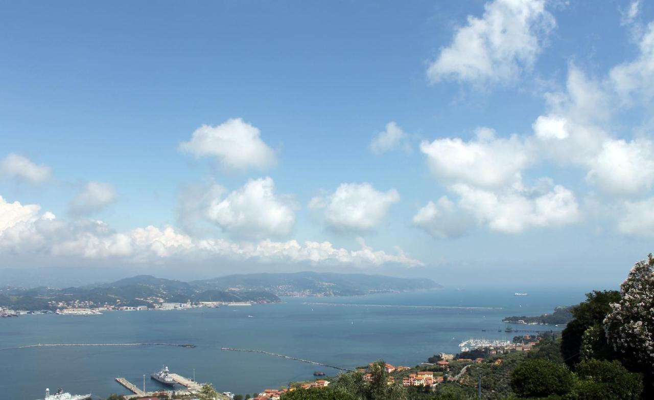 Agriturismo Terrazza Sul Golfo - Il Casale Специя Экстерьер фото